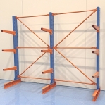 Enkelsidigt grenställ 3 st Pelare, 12 st Arm 1000 mm/2500Hx3000Bx1000D